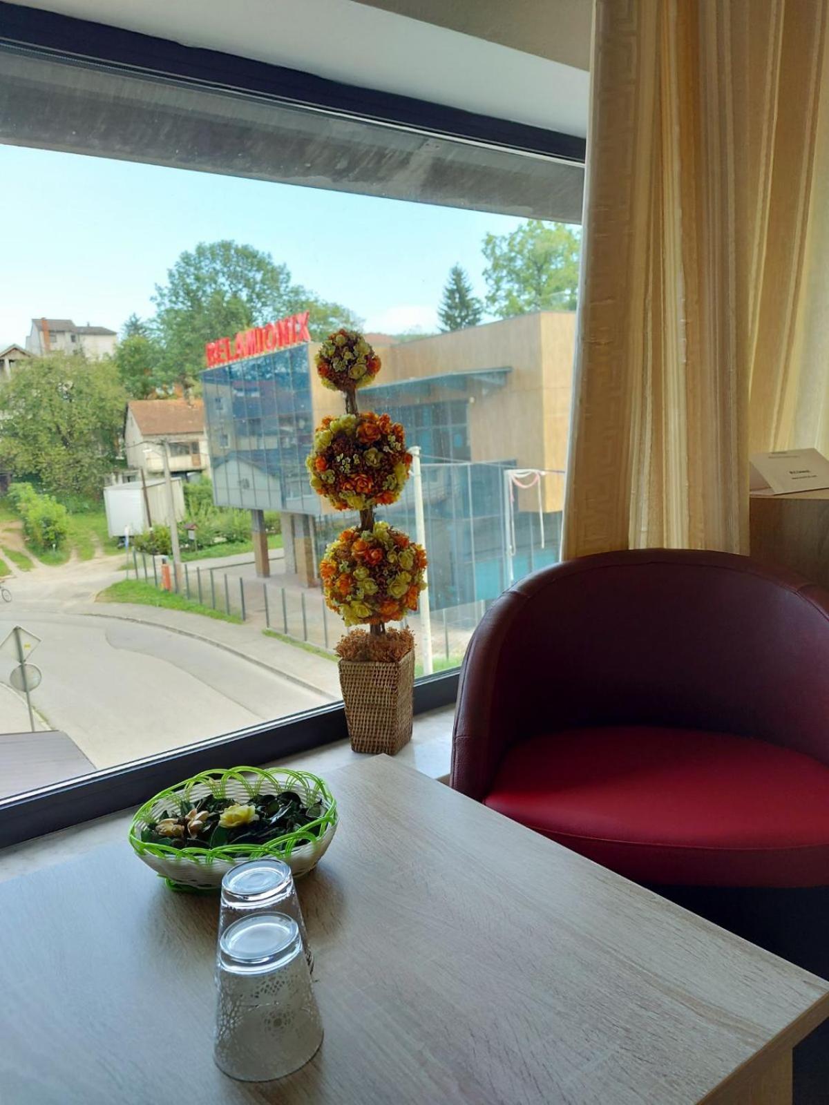 Hotel Irish Bihac Exterior photo
