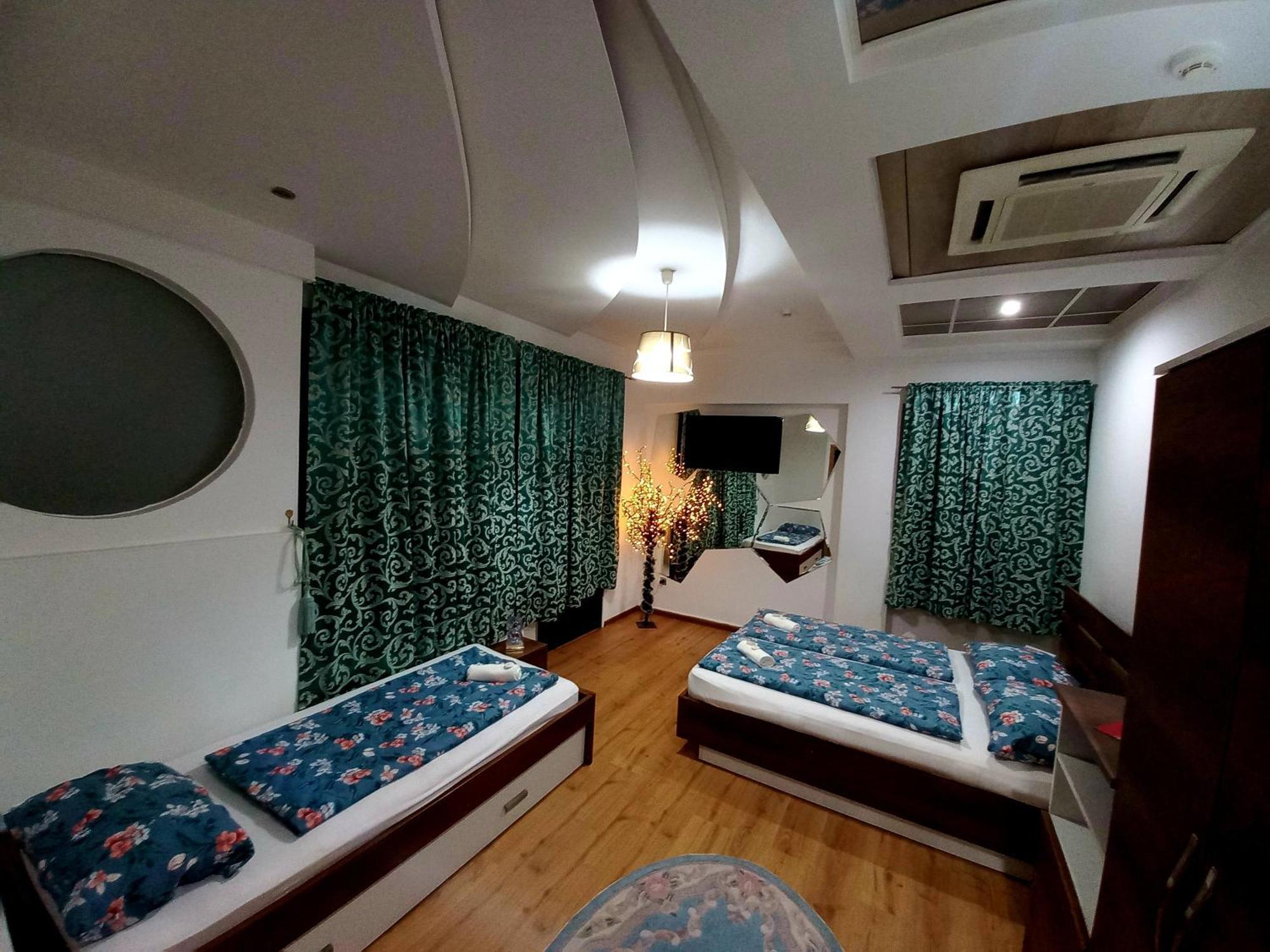 Hotel Irish Bihac Exterior photo