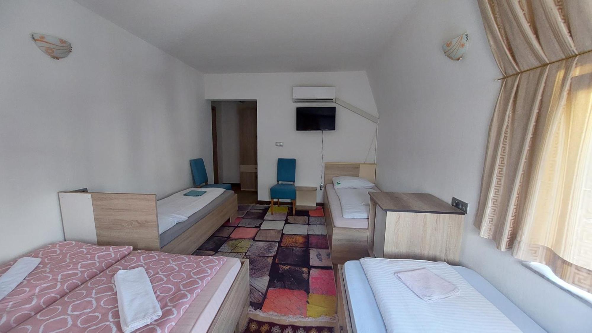 Hotel Irish Bihac Exterior photo