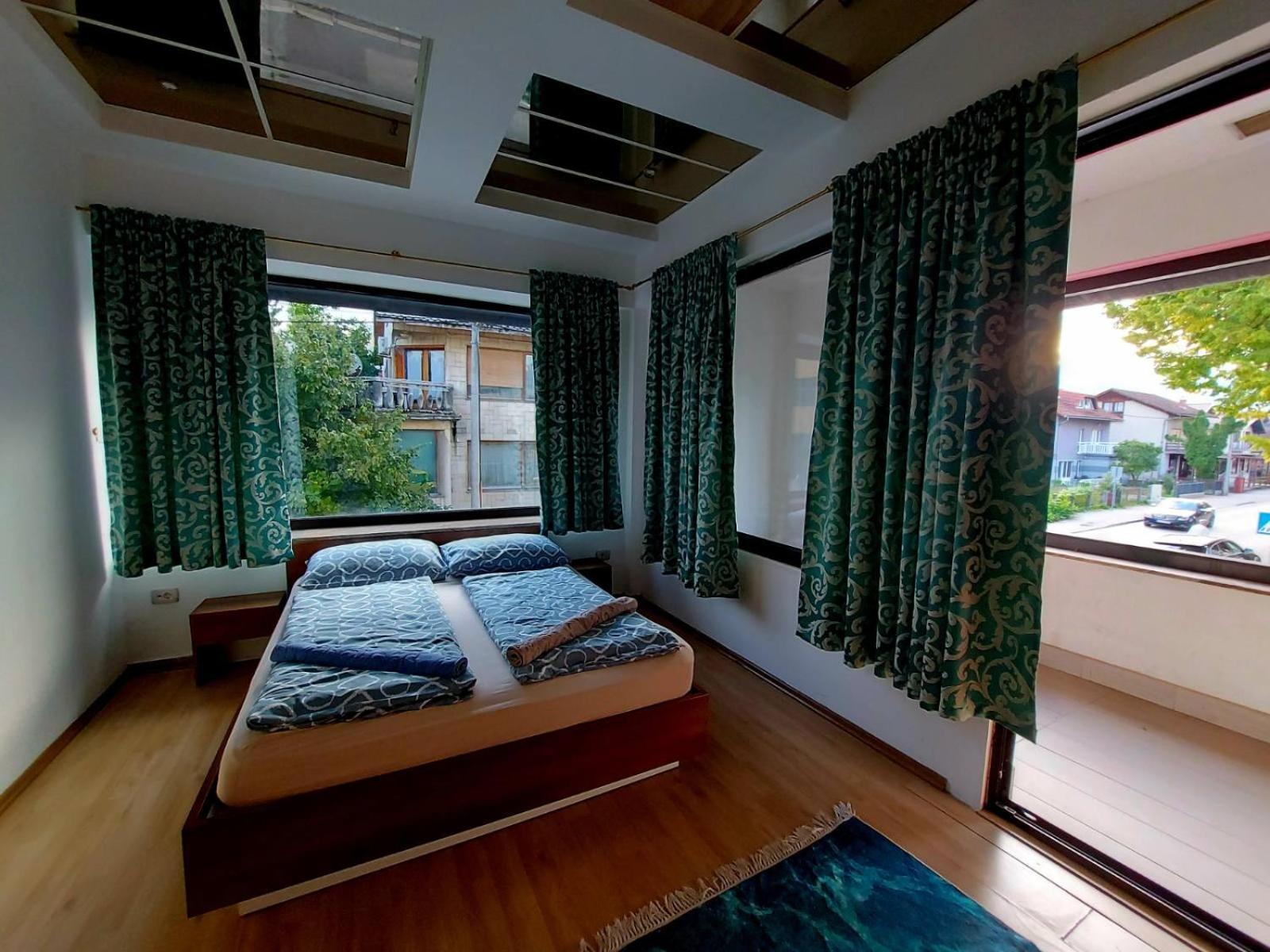 Hotel Irish Bihac Exterior photo